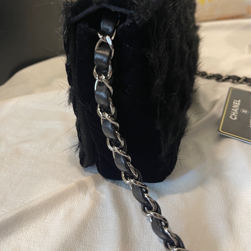 稀有毛草拼接工藝🏅超美釋出❤️❤️❤️ 香奈兒黑色拼接毛草鏈帶包 稀有毛草拼接翻蓋肩背包-6