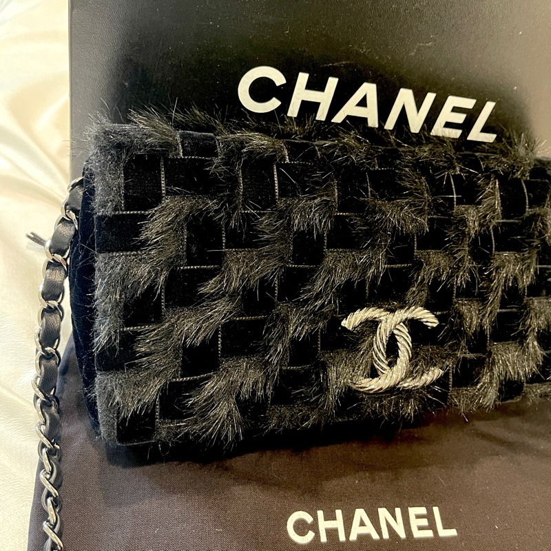 稀有毛草拼接工藝🏅超美釋出❤️❤️❤️ 香奈兒黑色拼接毛草鏈帶包 稀有毛草拼接翻蓋肩背包-16