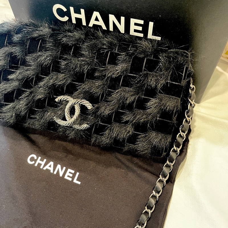 稀有毛草拼接工藝🏅超美釋出❤️❤️❤️ 香奈兒黑色拼接毛草鏈帶包 稀有毛草拼接翻蓋肩背包-17