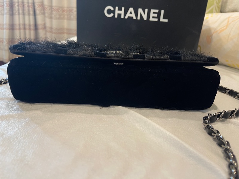 稀有毛草拼接工藝🏅超美釋出❤️❤️❤️ 香奈兒黑色拼接毛草鏈帶包 稀有毛草拼接翻蓋肩背包-21