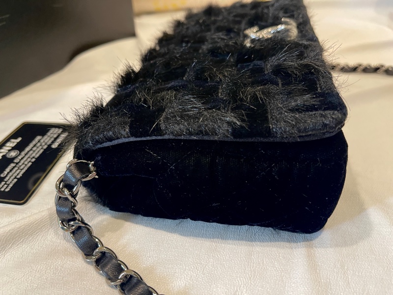 稀有毛草拼接工藝🏅超美釋出❤️❤️❤️ 香奈兒黑色拼接毛草鏈帶包 稀有毛草拼接翻蓋肩背包-27