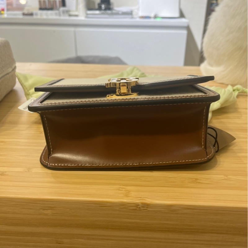 BURBERRY 巴寶莉 mini TB金字 LOGO帆布翻蓋迷你肩背/斜背包(麥芽棕色)-2