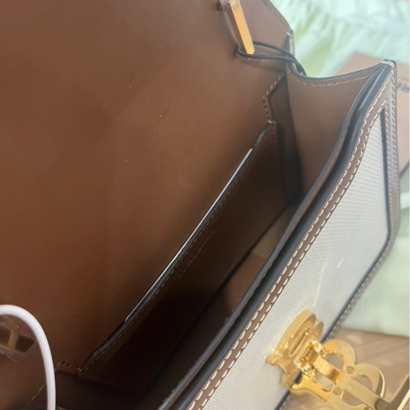 BURBERRY 巴寶莉 mini TB金字 LOGO帆布翻蓋迷你肩背/斜背包(麥芽棕色)-10