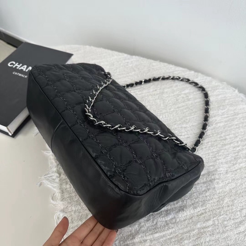 香奈兒 Chanel 毛呢外縫線泡芙機場包xl-12