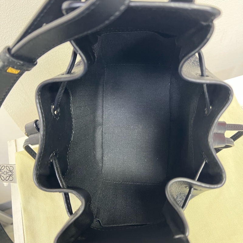 Loewe Hammock mini 吊床包 經典黑色-11