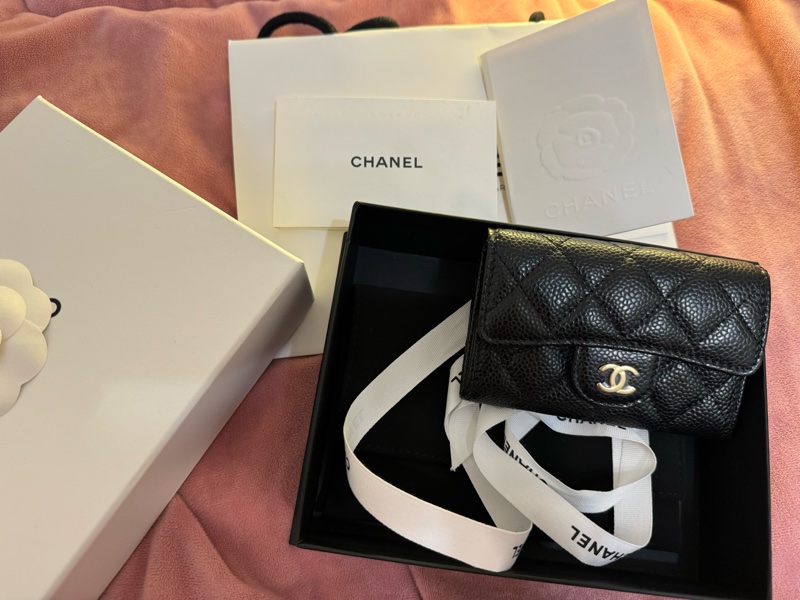 ❌sold❌香奈兒經典cf黑金牛卡包 魚子醬牛皮-0