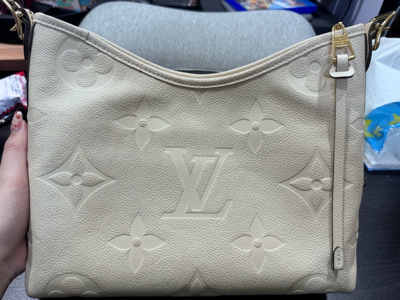 LV carryall 小號奶油白-3
