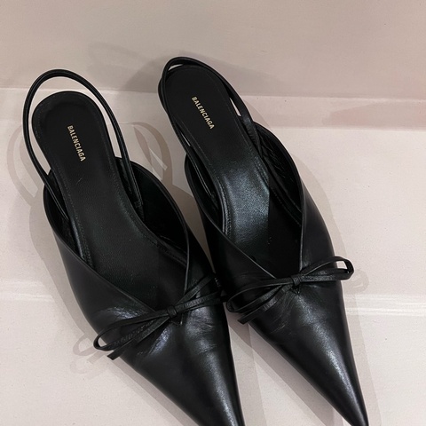 balenciaga 低跟尖頭鞋 37.5號