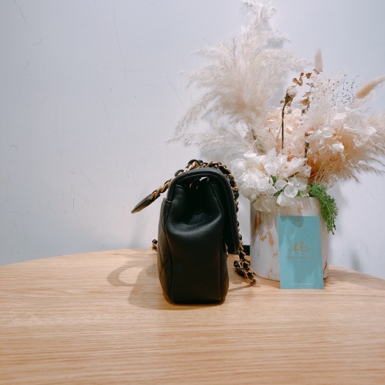 CHANEL 香奈兒圓形手挽翻蓋式肩帶包包CIRCULAR HANDLE FLAP BAG WITH CHAIN-3