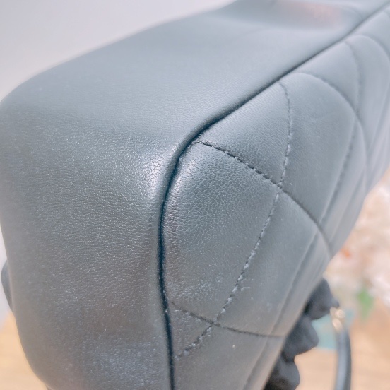 CHANEL 香奈兒圓形手挽翻蓋式肩帶包包CIRCULAR HANDLE FLAP BAG WITH CHAIN-5