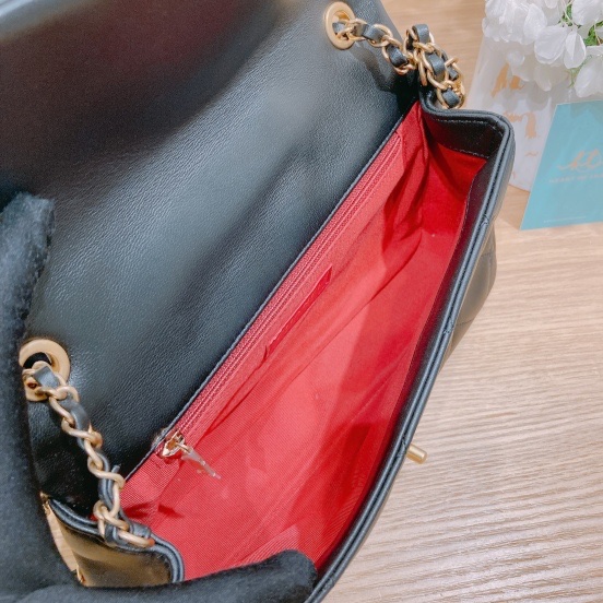 CHANEL 香奈兒圓形手挽翻蓋式肩帶包包CIRCULAR HANDLE FLAP BAG WITH CHAIN-8