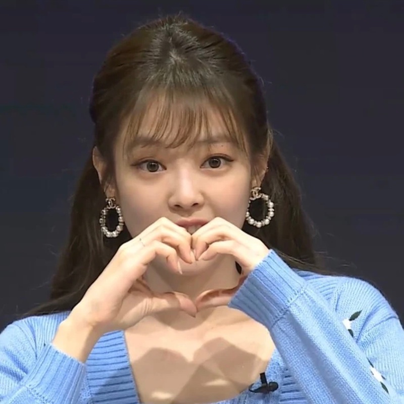 Chanel Black Pink Jennie 同款珍珠耳環-0