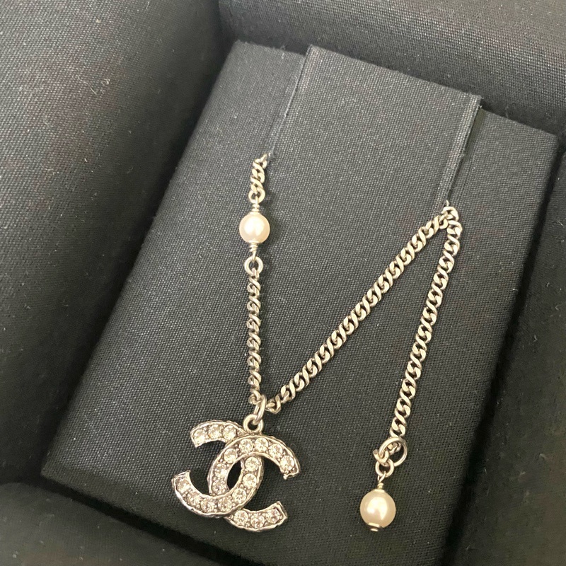 Chanel香奈兒經典銀鑽雙c項鍊-2