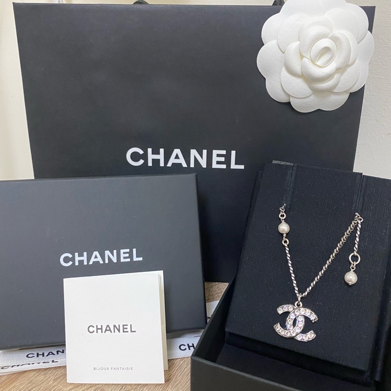Chanel香奈兒經典銀鑽雙c項鍊-3