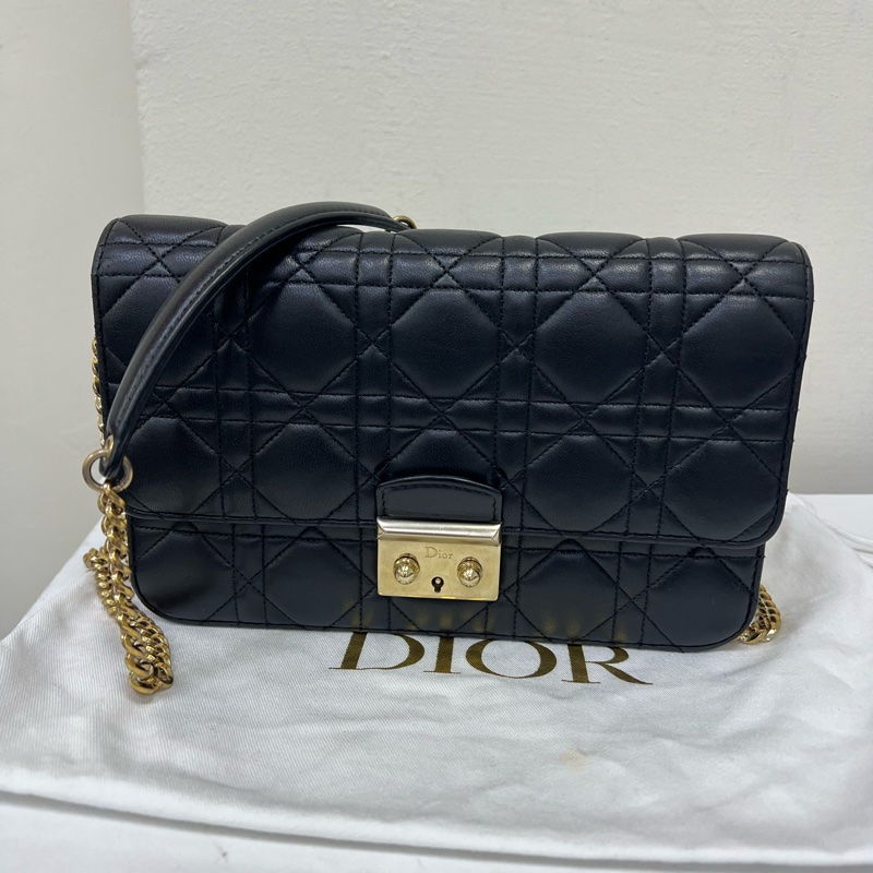 Dior 大mini黑金羊皮Miss Dior斜背包-5