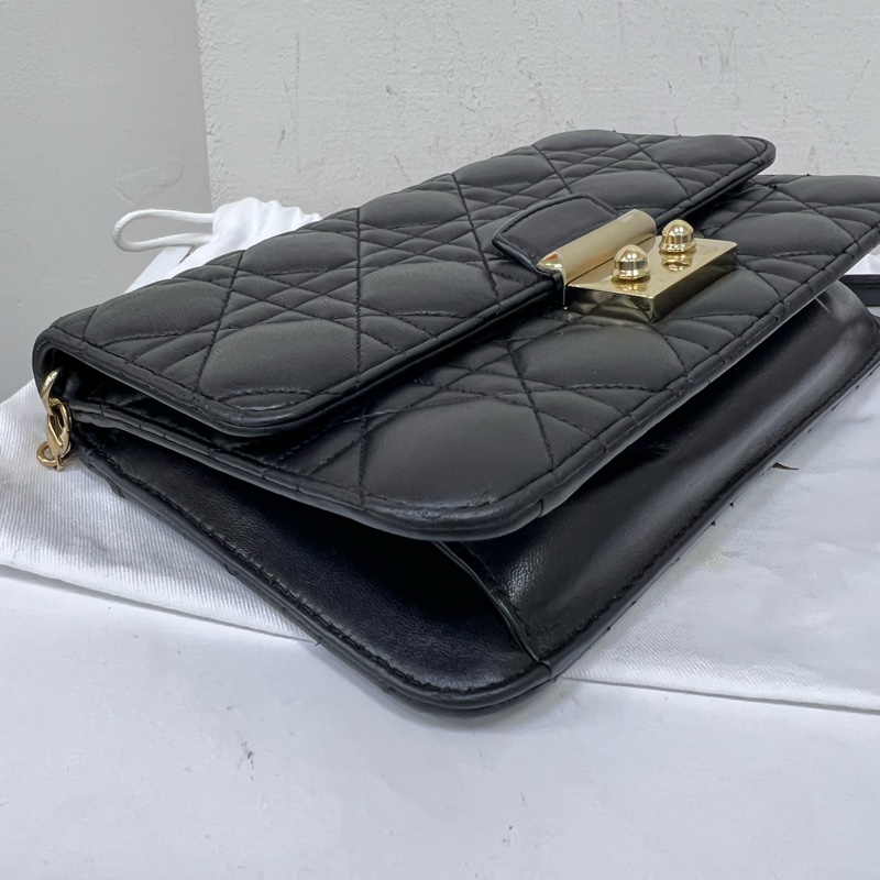 Dior 大mini黑金羊皮Miss Dior斜背包-12