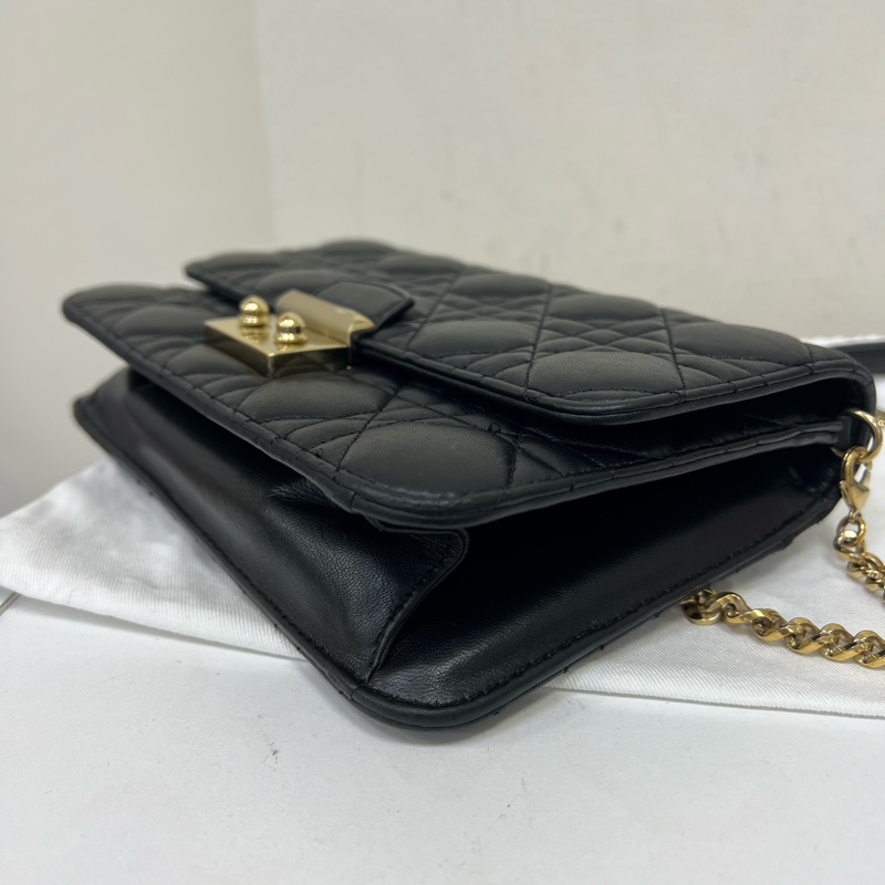 Dior 大mini黑金羊皮Miss Dior斜背包-13