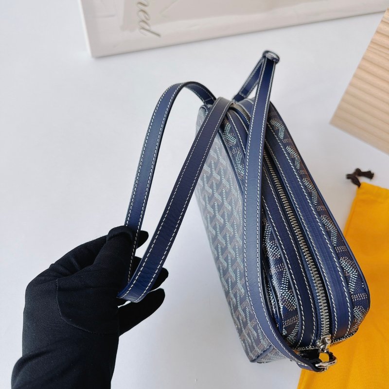 客定GOYARD 經典款CAP-VERT LOGO深藍帆布拉鍊斜背相機包-10