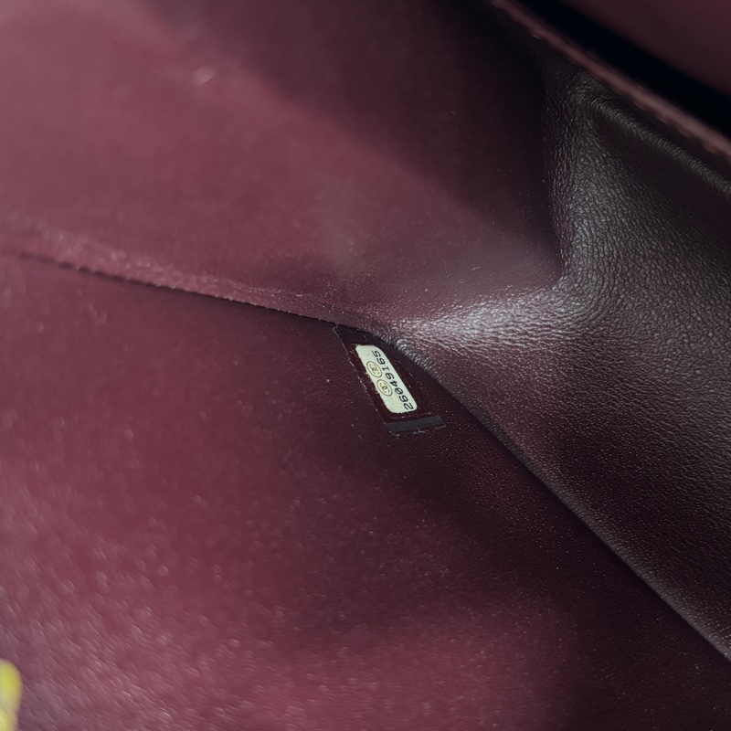 Chanel A37586黑復古牛皮銀扣2.55口蓋包中號-26