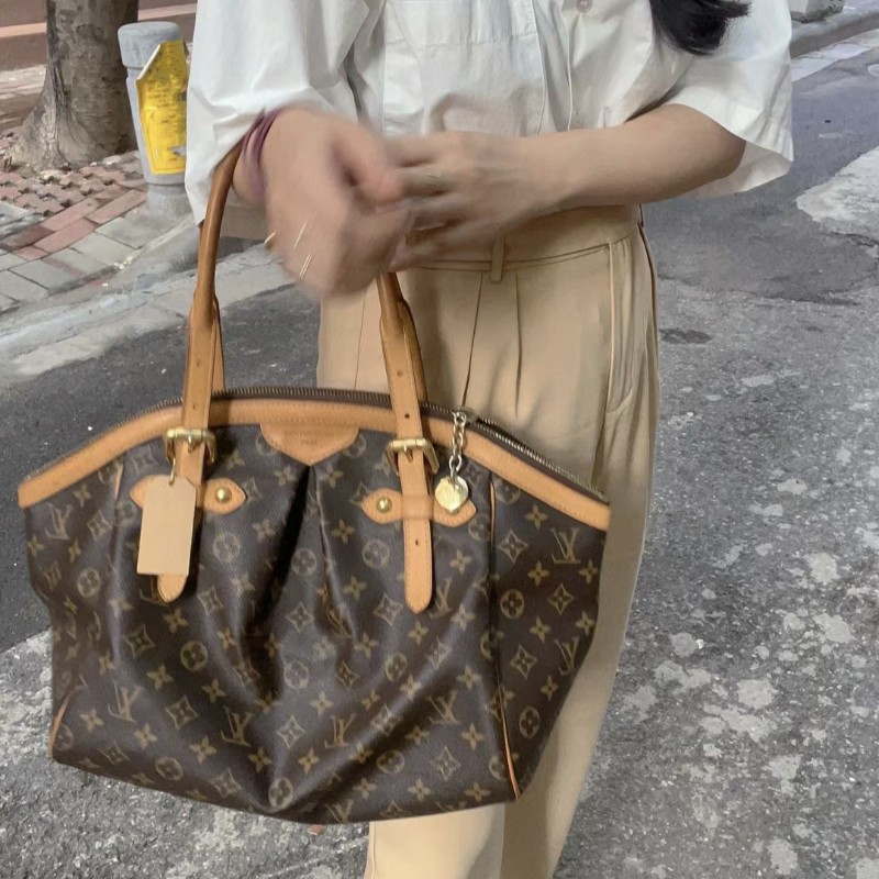 Louis Vuitton 絕版 大款 水餃包/元寶-29