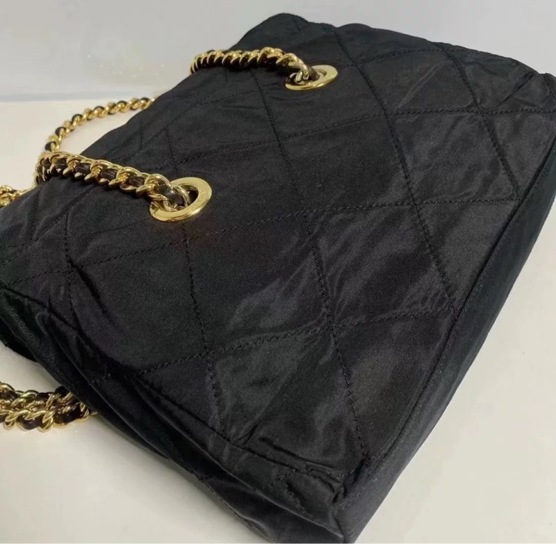 Prada黑金翻蓋25降落傘包-4