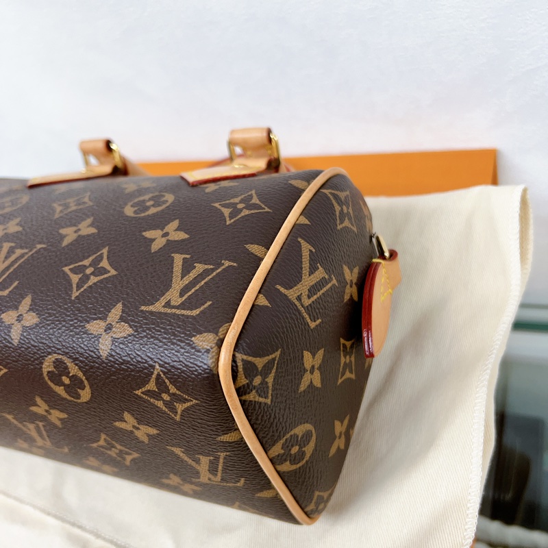 Lv speedy 20 奶茶米色肩帶-9