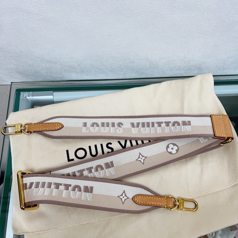 Lv speedy 20 奶茶米色肩帶-15