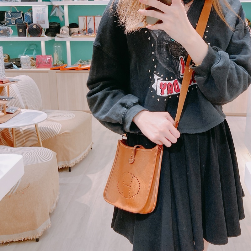 愛馬仕迷你伊芙琳 金棕金扣 TM皮 Mini Evelyne Gold Color-8