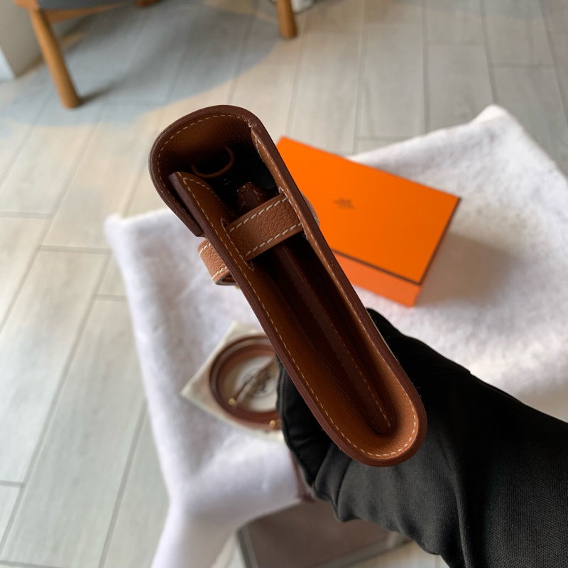 HERMES 金釦 Evercolor皮 Kelly To Go 皮夾式斜背包(金棕色)-2