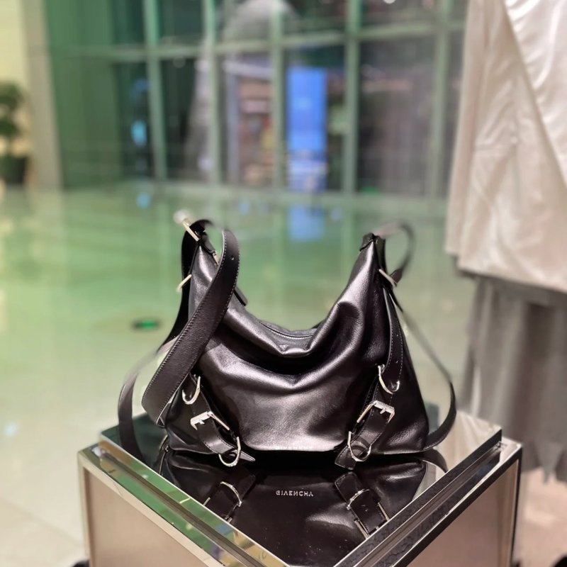 Givenchy 男款/中性款小款 Voyou 斜背包 黑色《2024季度新品》-2