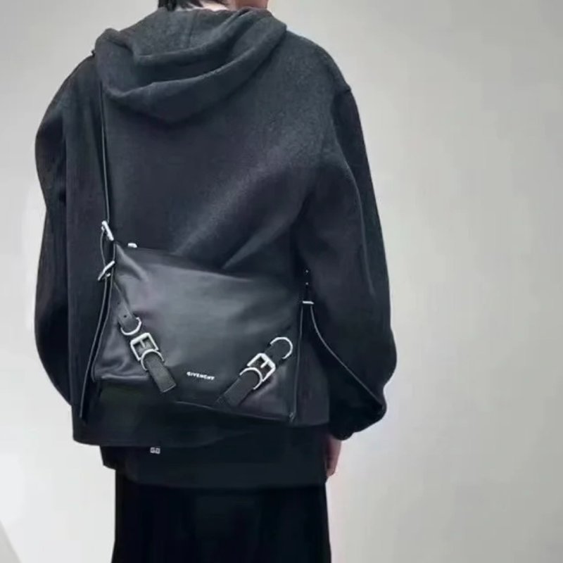 Givenchy 男款/中性款小款 Voyou 斜背包 黑色《2024季度新品》-3