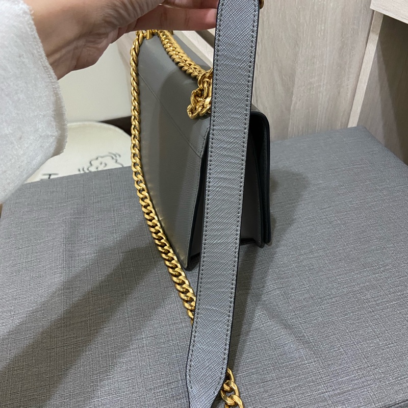 Prada 灰藍色鏈條小包-17
