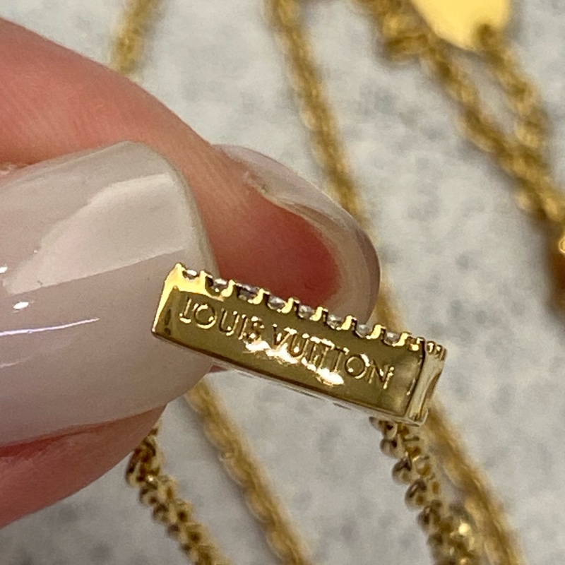 LV lconic 金色鑲鑽LV項鍊-5
