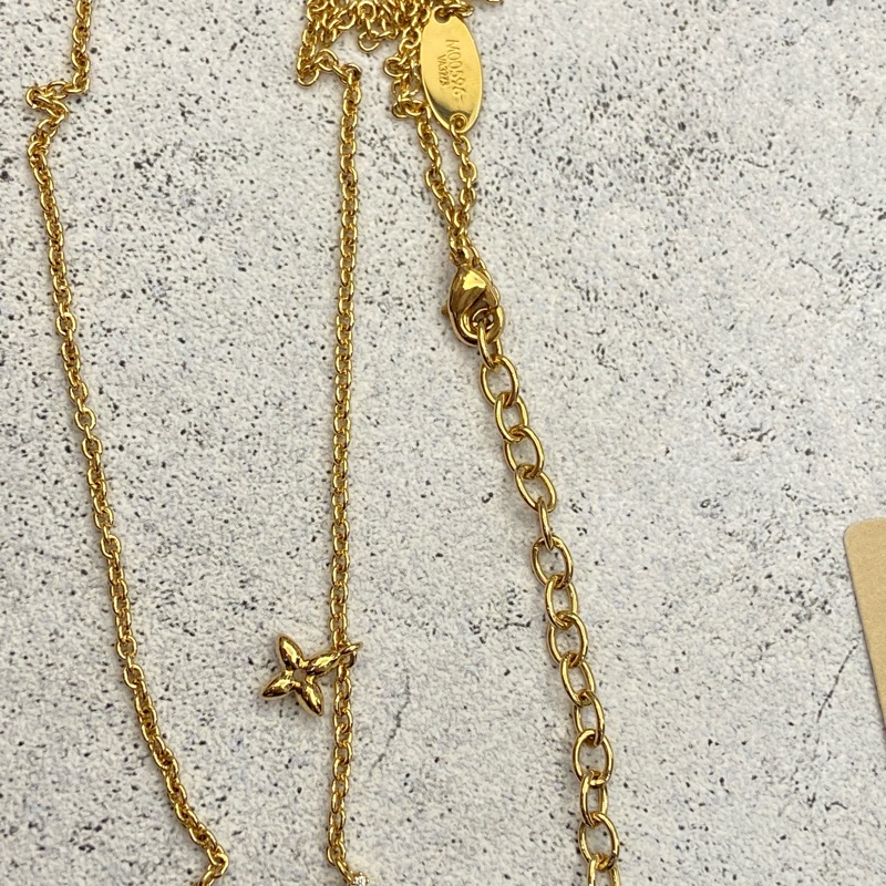 LV lconic 金色鑲鑽LV項鍊-11