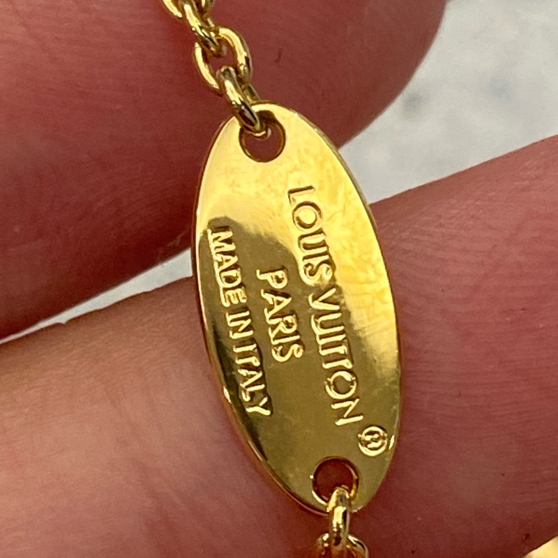 LV lconic 金色鑲鑽LV項鍊-17