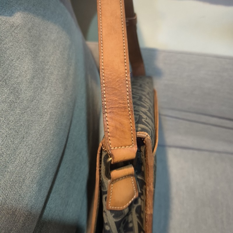 【五月感恩月❤️】限時超殺回饋降價⏰㊣✨Christian Dior✨迪奧 CD 駝色 老花 牛皮 肩背包 郵差包 信封包 斜背包/二手包/保證正品🌳二手樹屋🌳-32