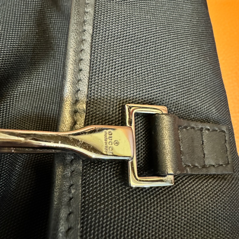 真品Gucci經典黑色 腰包 側背包 胸包 櫃哥櫃姐包-1