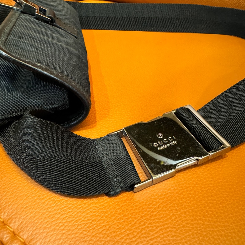 真品Gucci經典黑色 腰包 側背包 胸包 櫃哥櫃姐包-2