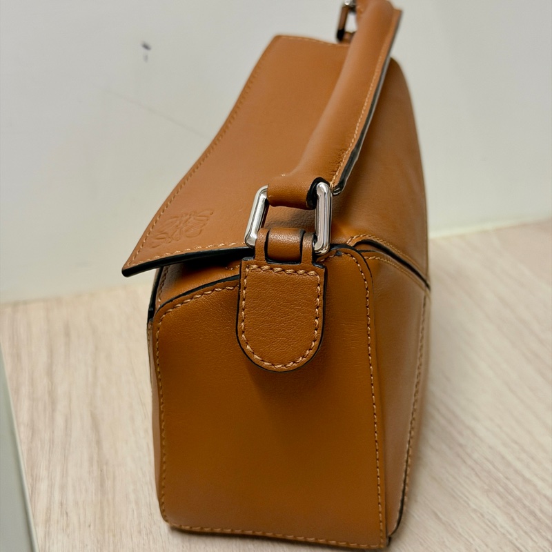 LOEWE Mini Puzzle 經典焦糖色-5