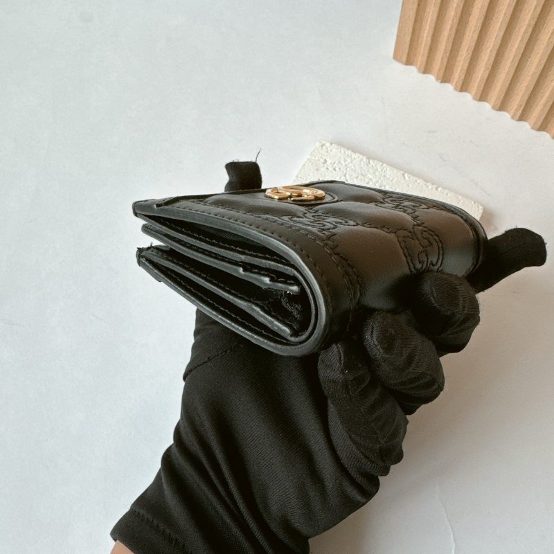 GUCCI MATELASSE 牛皮壓紋釦式短夾-2