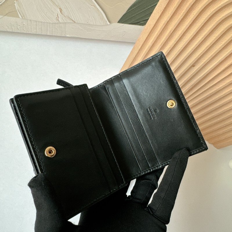 GUCCI MATELASSE 牛皮壓紋釦式短夾-5