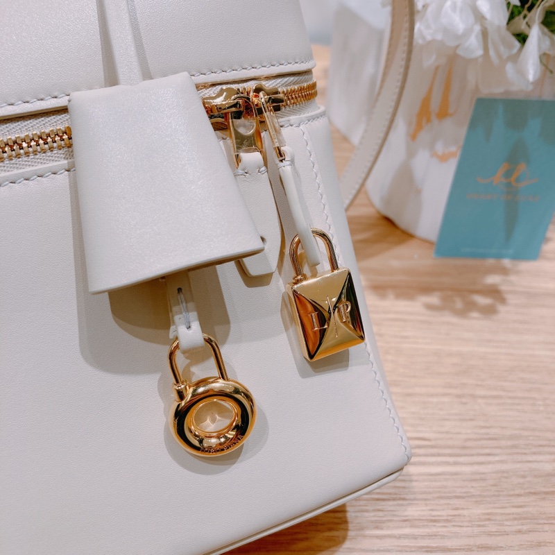 LORO PIANA 諾悠翩雅經典拉鍊肩帶包包EXTRA BAG L27 CALFSKIN-4