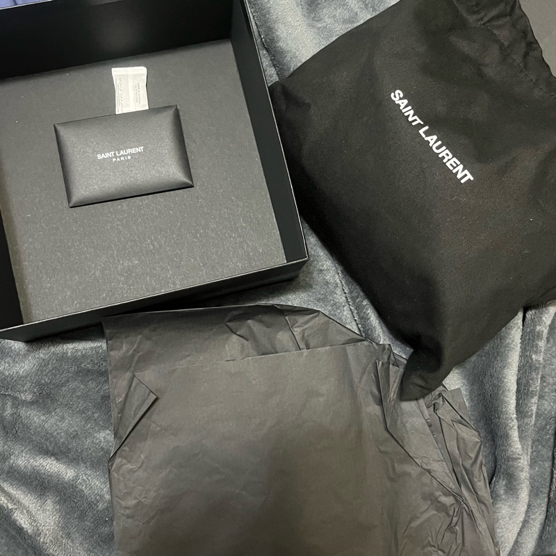 售出 YSL nolita 白色-1