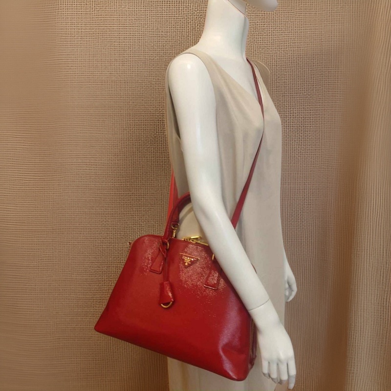 ❌已經售出❌ PRADA 普拉達 BL0836紅色亮皮革貝殼包 手提包附肩帶 兩用包 義大利精品包 保證卡-4