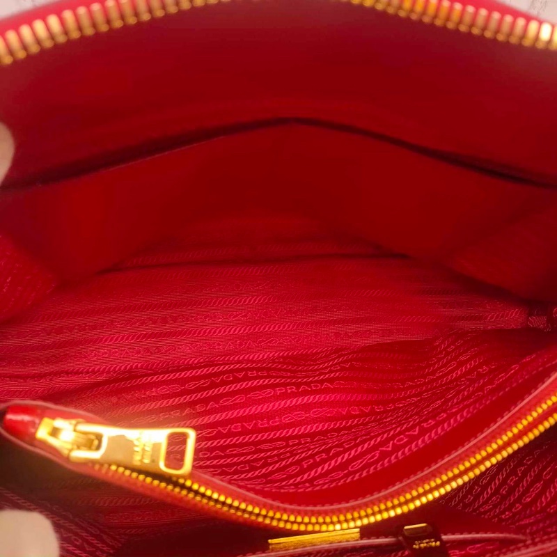 ❌已經售出❌ PRADA 普拉達 BL0836紅色亮皮革貝殼包 手提包附肩帶 兩用包 義大利精品包 保證卡-14