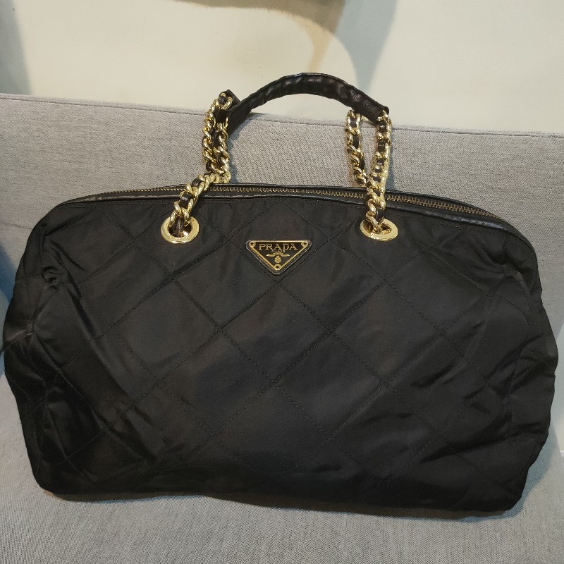 🌴老闆出國渡假♥️限時一週隨便買♥️【8成新】㊣✨ PRADA✨普拉達（附防塵袋）黑色 菱格紋 金屬鍊 帆布 肩背包 手提包 托特包/二手包/二手精品/保證正品-1