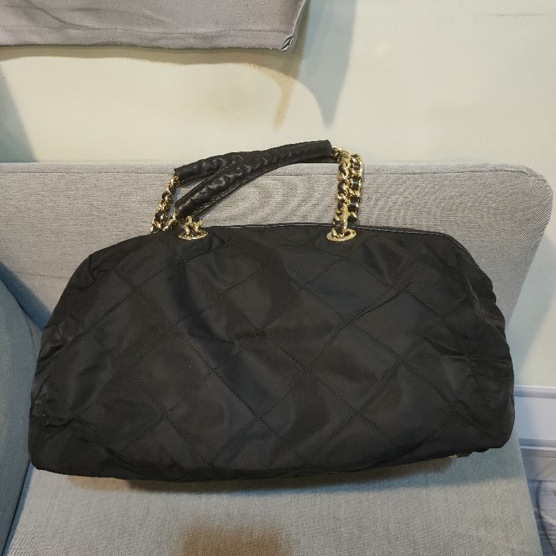 🌴老闆出國渡假♥️限時一週隨便買♥️【8成新】㊣✨ PRADA✨普拉達（附防塵袋）黑色 菱格紋 金屬鍊 帆布 肩背包 手提包 托特包/二手包/二手精品/保證正品-3