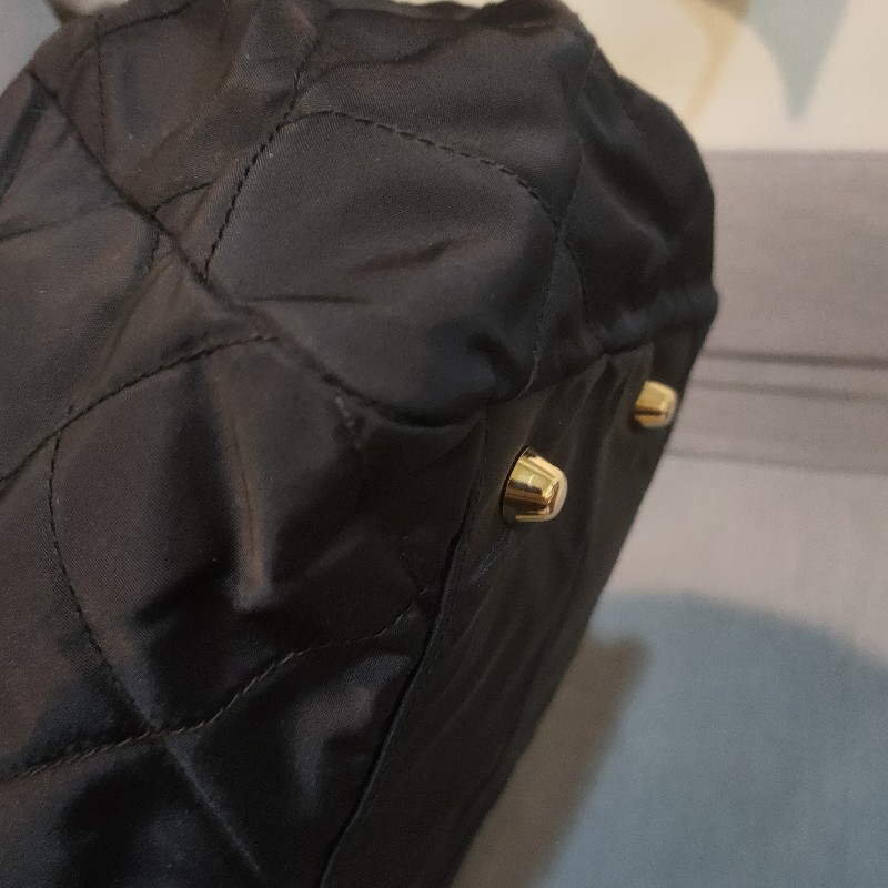 🌴老闆出國渡假♥️限時一週隨便買♥️【8成新】㊣✨ PRADA✨普拉達（附防塵袋）黑色 菱格紋 金屬鍊 帆布 肩背包 手提包 托特包/二手包/二手精品/保證正品-8