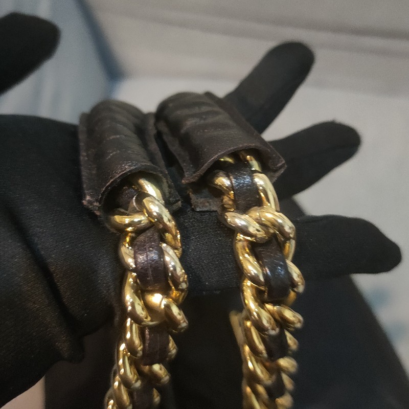 🌴老闆出國渡假♥️限時一週隨便買♥️【8成新】㊣✨ PRADA✨普拉達（附防塵袋）黑色 菱格紋 金屬鍊 帆布 肩背包 手提包 托特包/二手包/二手精品/保證正品-16