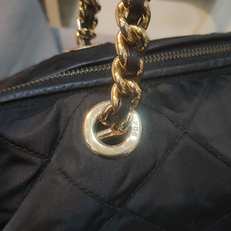 🌴老闆出國渡假♥️限時一週隨便買♥️【8成新】㊣✨ PRADA✨普拉達（附防塵袋）黑色 菱格紋 金屬鍊 帆布 肩背包 手提包 托特包/二手包/二手精品/保證正品-20